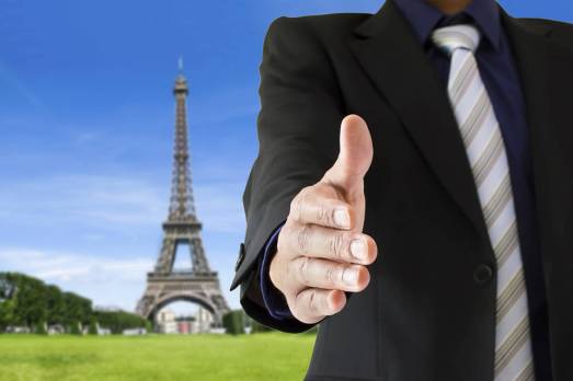 The French greeting: Should it be 'tu' or 'vous'? (PHOTO: ISTOCK)